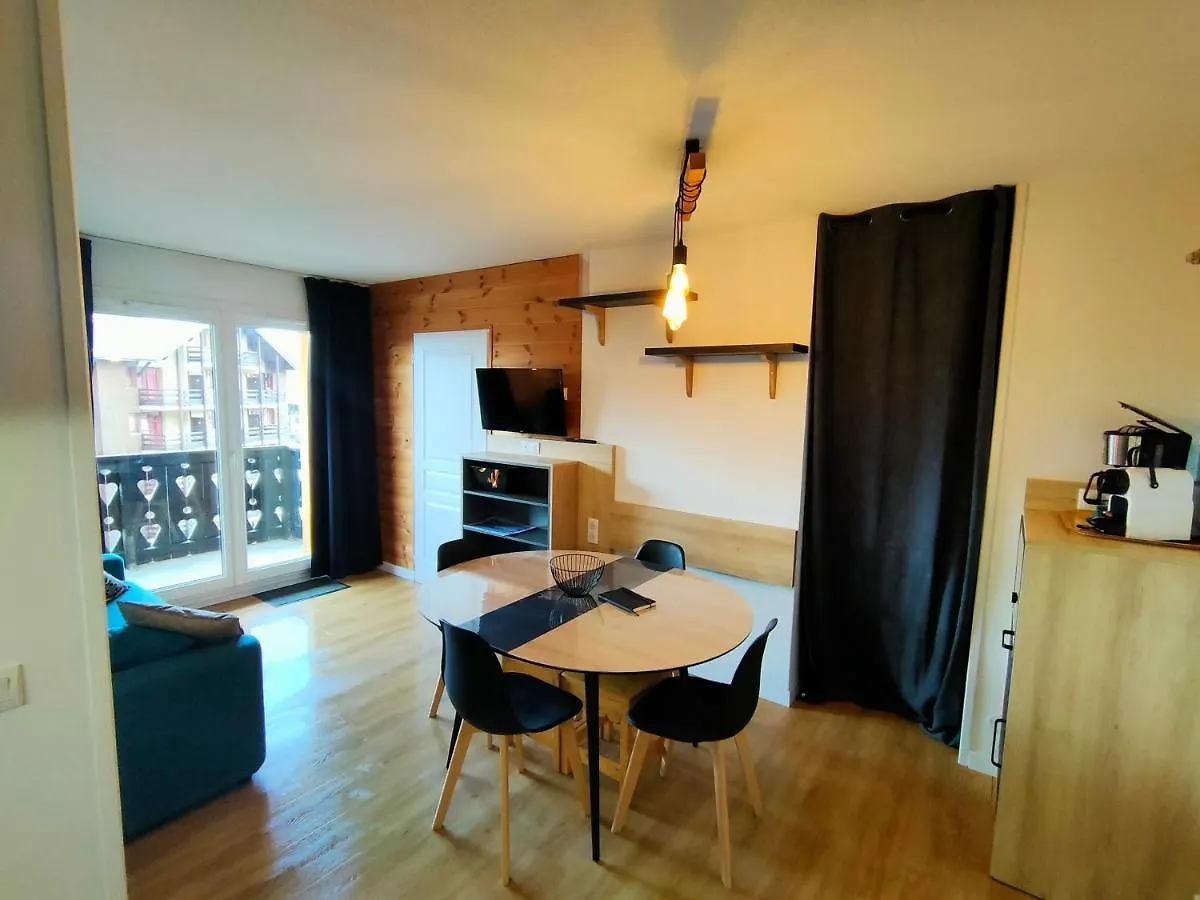 Risoul Appartement 2 chambres Piscine Balcons de Sirius France